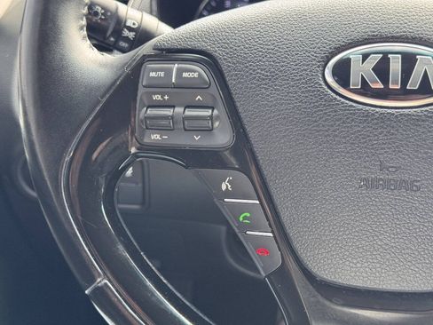 Used 2017 Kia Forte EX FWD image 40