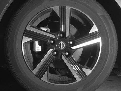 Used 2025 Nissan Sentra SV FWD image 12