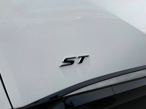 New 2026 Buick Envision Sport Touring AWD/4WD image 16