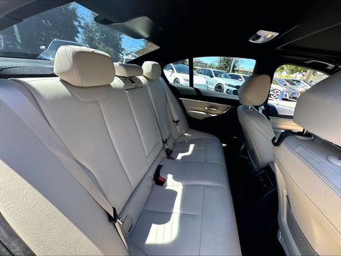 Used 2018 BMW 330i Sedan w/ Convenience Package RWD image 25