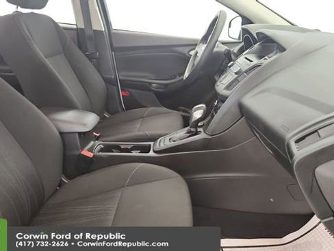 Used 2016 Ford Focus SE image 23