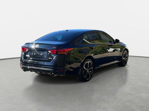 Used 2024 Nissan Altima 2.5 SR w/ SR Premium Package image 5