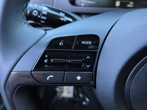 Used 2025 Hyundai Elantra Sport image 24