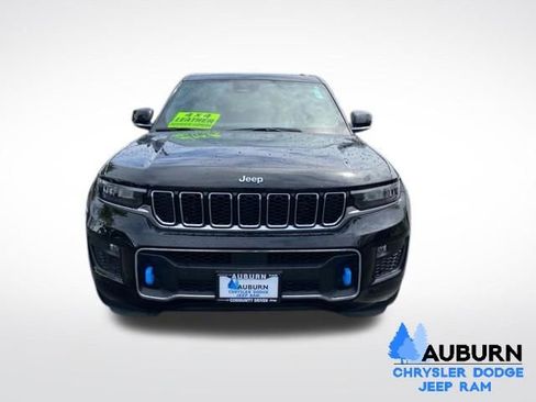 Used 2023 Jeep Grand Cherokee Overland AWD/4WD image 2