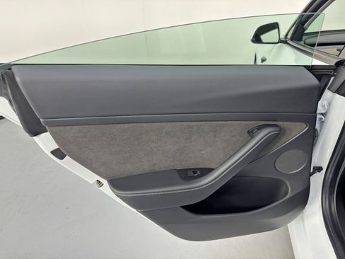 Used 2021 Tesla Model 3 Performance image 44