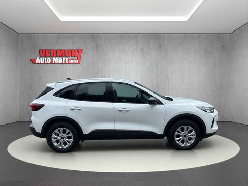 Used 2025 Ford Escape Active AWD/4WD image 9