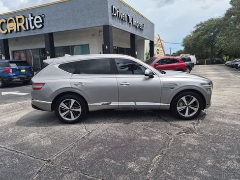 Used 2022 Genesis GV80 2.5T w/ Advanced Package 02 AWD/4WD image 4