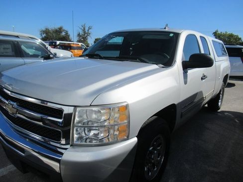 Used 2010 Chevrolet Silverado 1500 LS image 3