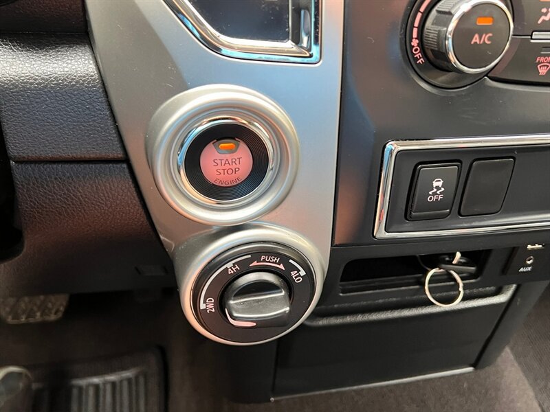 Used 2018 Nissan Titan SV AWD/4WD image 16