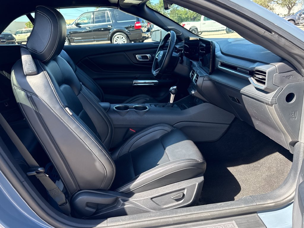 Used 2024 Ford Mustang Premium RWD image 27