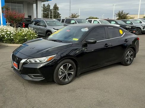 Used 2022 Nissan Sentra SV image 3