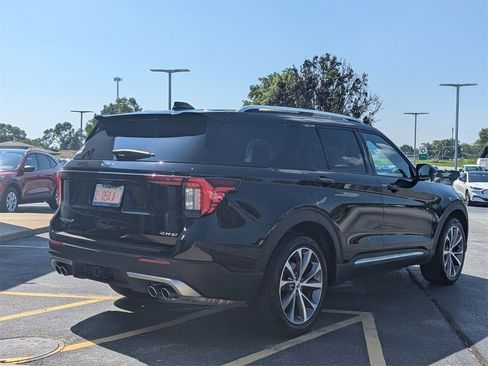 Used 2025 Ford Explorer Platinum w/ Ultimate Package image 3