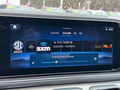 Used 2024 Mercedes-Benz GLE 450e 4MATIC image 26