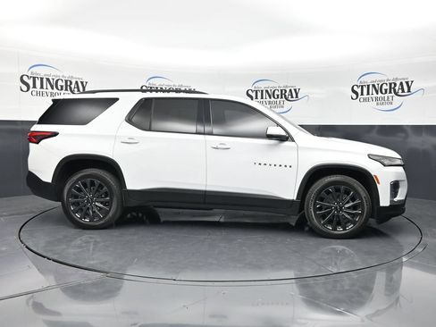 Used 2023 Chevrolet Traverse RS FWD image 10
