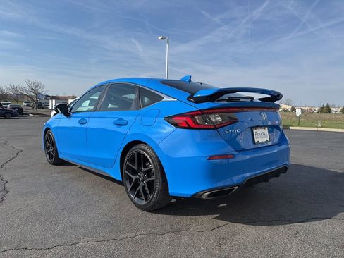 Used 2024 Honda Civic Sport Touring image 4