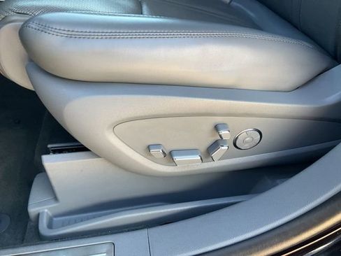 Used 2022 Lincoln Nautilus Reserve w/ Equipment Group 202A image 6