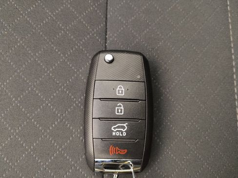 Used 2019 Kia Sorento LX image 32