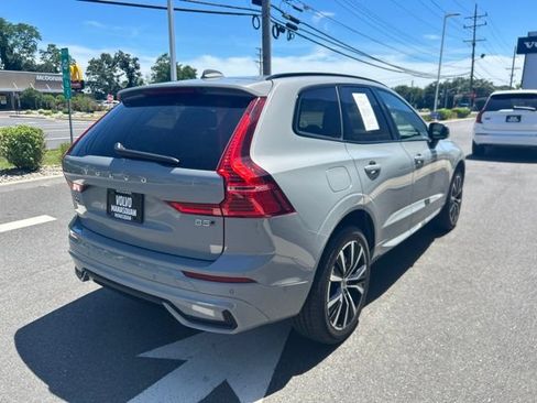 Used 2025 Volvo XC60 B5 Plus AWD/4WD image 5