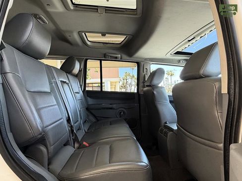 Used 2007 Jeep Commander Sport RWD image 14