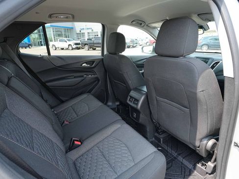 Used 2019 Chevrolet Equinox LT AWD/4WD image 25