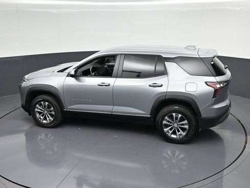 Used 2025 Chevrolet Equinox LT w/ Safety and Technology Package FWD image 27