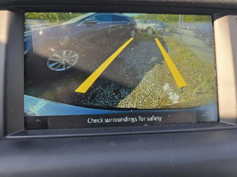 Used 2018 Land Rover Discovery Sport HSE Luxury image 25