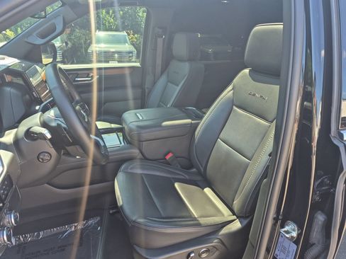 Certified 2025 GMC Yukon XL Denali w/ Sun & Power Step Package AWD/4WD image 21