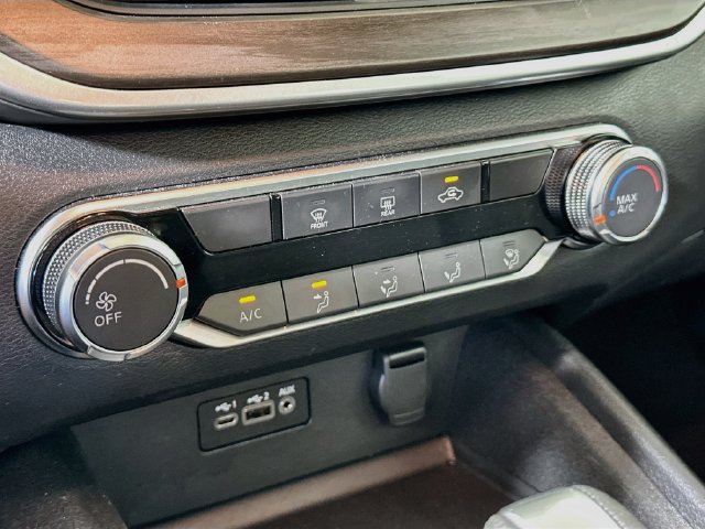 Used 2025 Nissan Altima 2.5 SV FWD image 18