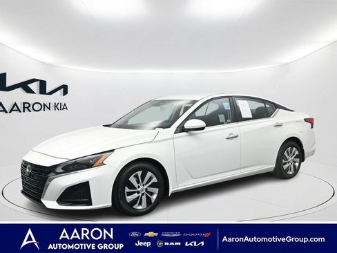 Used 2023 Nissan Altima 2.5 S FWD image 1