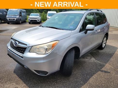 Used 2015 Subaru Forester 2.5i Premium w/ All-Weather Package AWD/4WD image 6