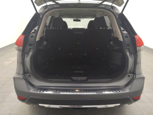Used 2017 Nissan Rogue SV FWD image 29