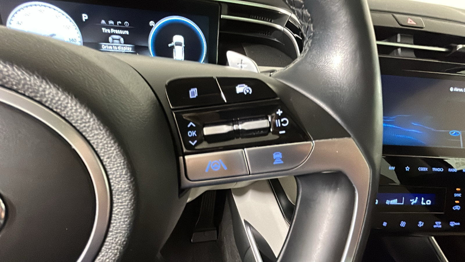 Certified 2022 Hyundai Tucson Limited AWD/4WD image 22