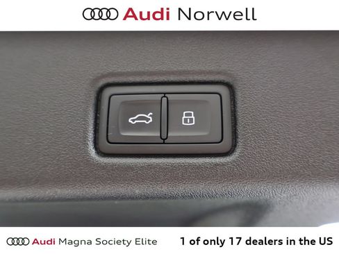 Used 2025 Audi Q5 Premium Plus w/ Premium Plus AWD/4WD image 16