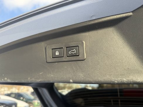 Used 2025 Subaru Outback Touring image 30