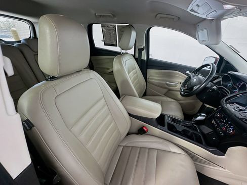 Used 2019 Ford Escape Titanium AWD/4WD image 27