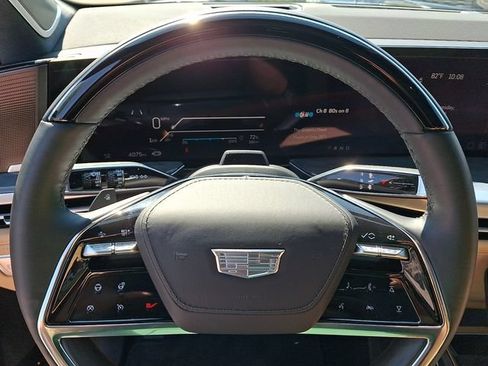 Certified 2025 Cadillac Escalade IQ Luxury 2 AWD/4WD image 19