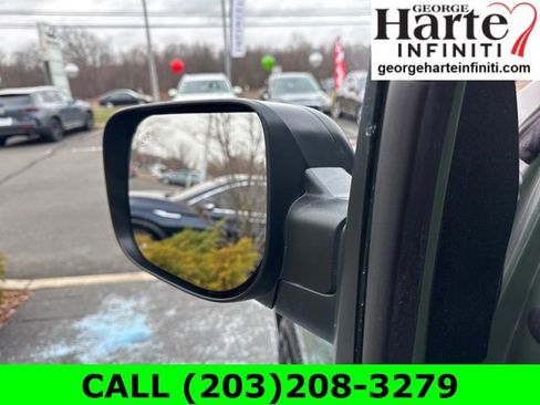 Used 2024 Nissan Titan SV w/ SV Bronze Edition Package image 22