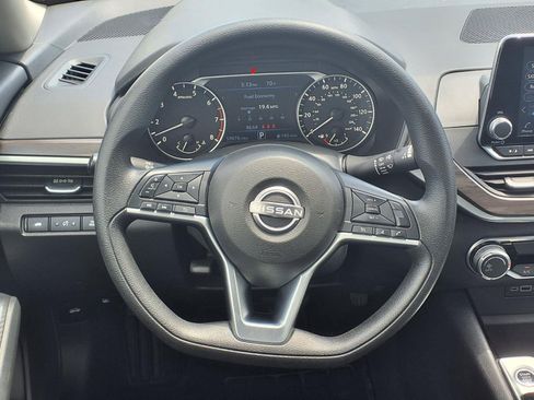 Used 2024 Nissan Altima 2.5 SV FWD image 26