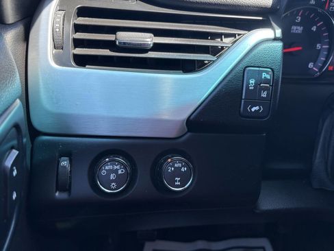 Used 2015 GMC Yukon SLT AWD/4WD image 28
