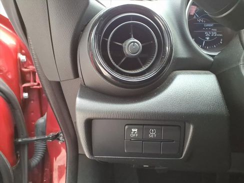 Used 2016 MAZDA MX-5 Miata Sport image 16