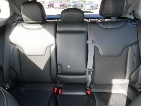 Used 2022 Jeep Compass Latitude image 13