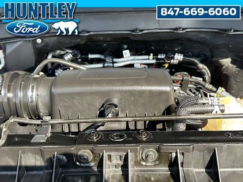 Used 2023 Ford Explorer XLT w/ Equipment Group 202A image 8