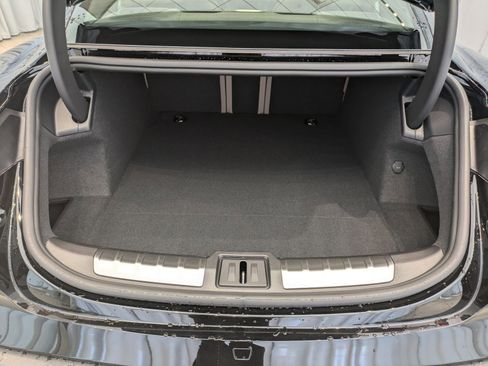 Used 2025 Porsche Taycan image 13