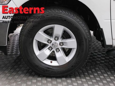 Used 2020 RAM 1500 Classic SLT image 29