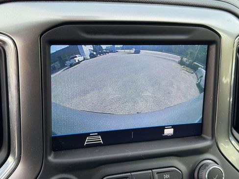 Used 2022 Chevrolet Silverado 1500 LT image 4