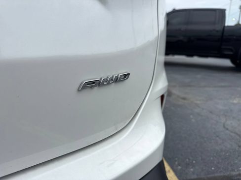 Used 2024 Ford Edge SEL w/ Convenience Package AWD/4WD image 12