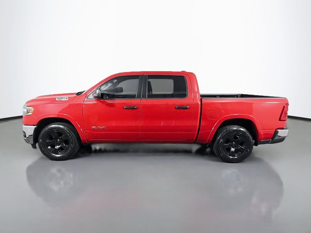 Used 2025 RAM 1500 Big Horn AWD/4WD image 4