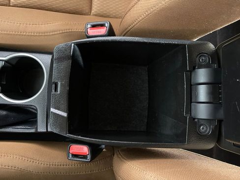 Used 2014 Toyota Corolla L image 23