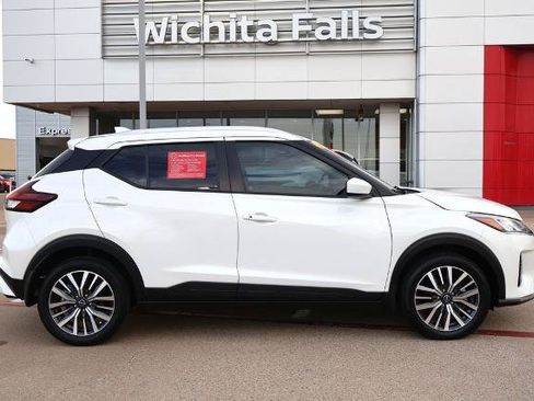 Certified 2024 Nissan Kicks SV FWD image 5