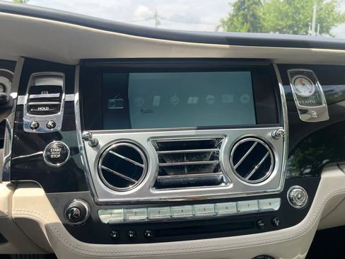 Used 2014 Rolls-Royce Wraith RWD image 21